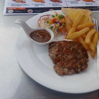 ร้านสเต็กลุงใหญ่ 69 บาท สาขาบางเขน ใกล้ BTS วัดพระศรีบางเขน ต้อนรับน้องวินดี้กันค่ะ