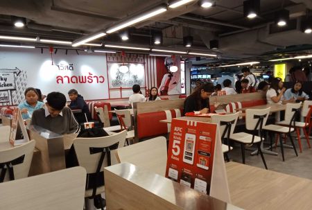 เมนูข้าว KFC ที่ประหยัดที่สุด ข้าวไก่ทอดและน้ำอัดลมรีฟีลไม่อั้น