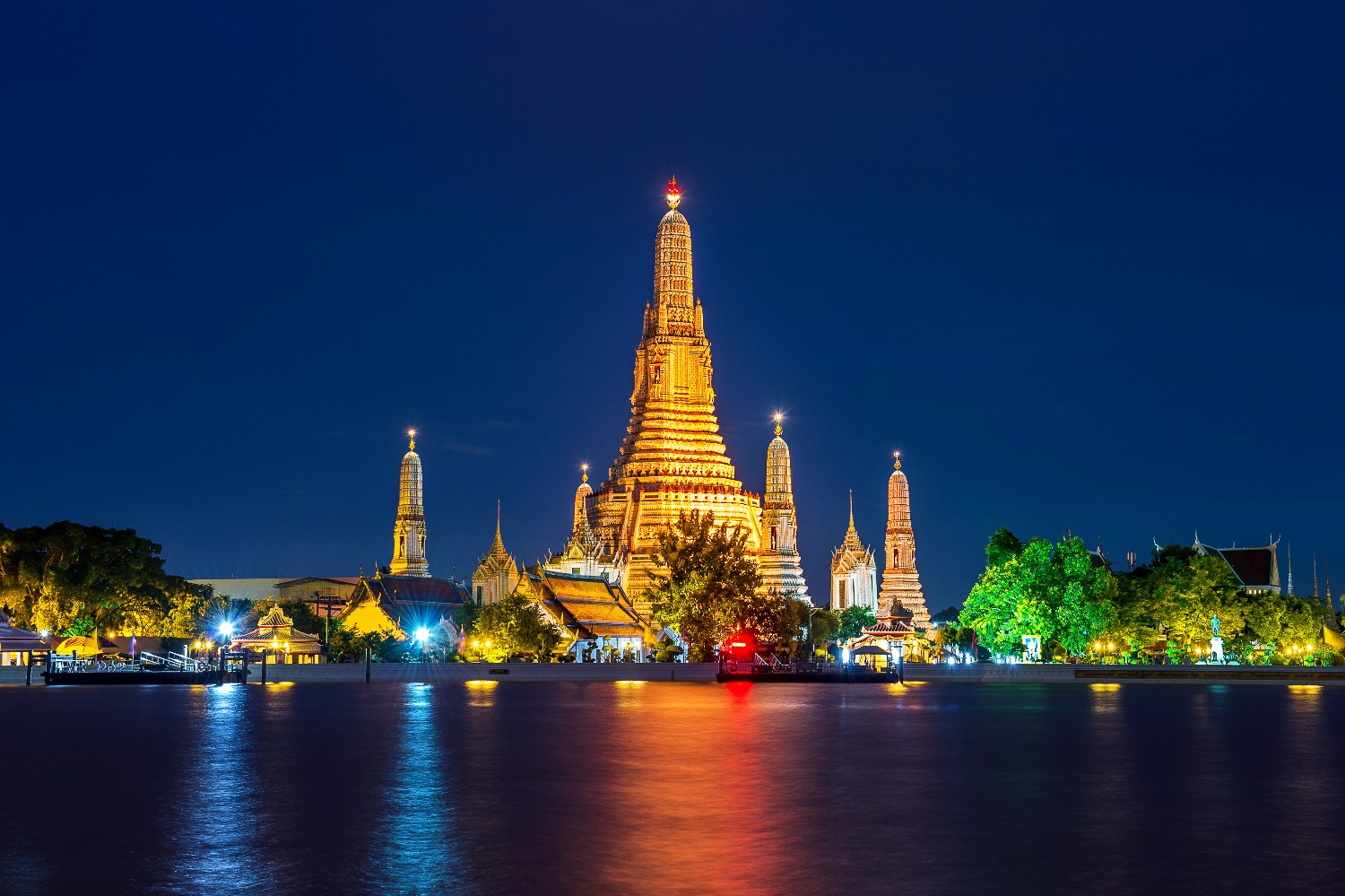 wat-arun-temple-bangkok-thailand.jpg