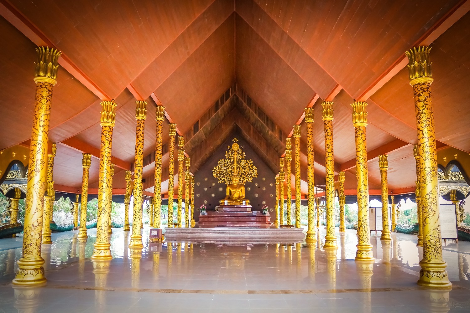 wat-sirindhornwararam-amazing-temple-thailand-wall-can-growing-like-neon-dark.jpg
