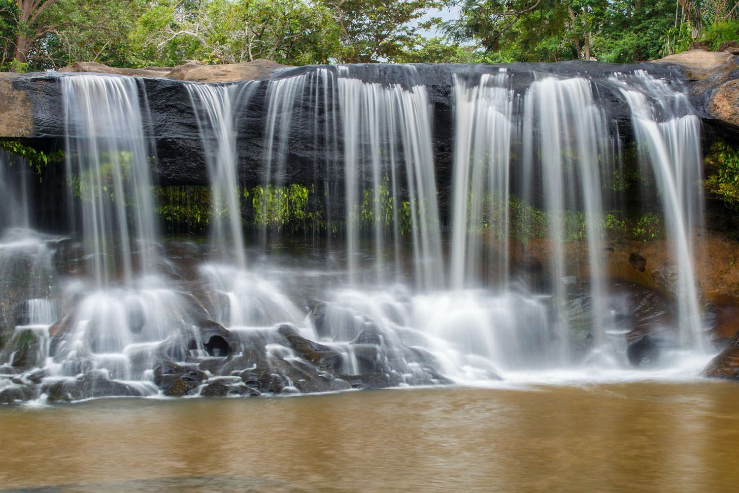 tat-ton-waterfall-beautiful-waterfall-deep-forest-during-raining-season-tat-ton-.jpg