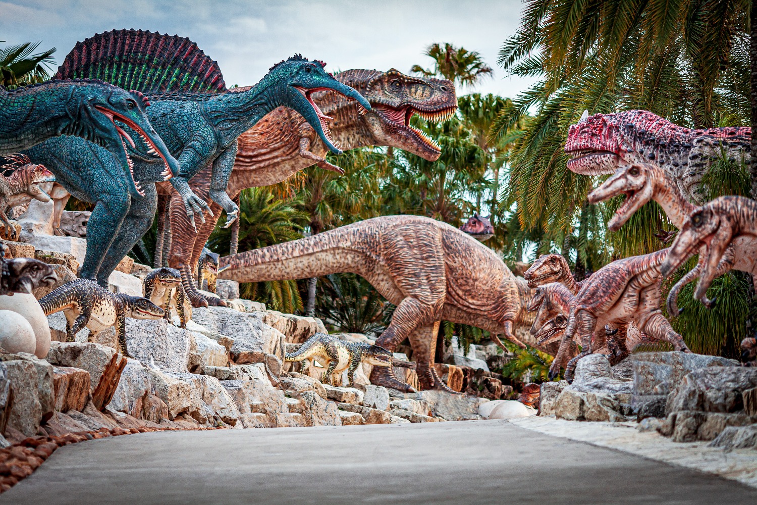 dinosaur-valley-nong-nooch-tropical-botanical-garden-pattaya-thailand.jpg