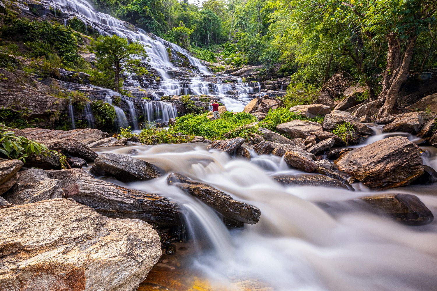 mae-ya-waterfalls-chiangmai-thailand.jpg