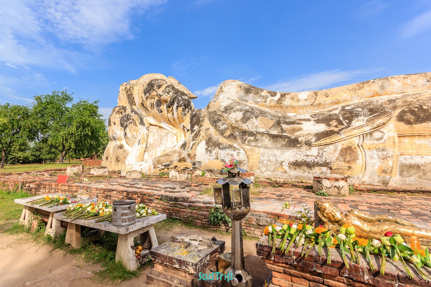 reclining-buddha-wat-lokayasutharam-ayutthaya-historical-park-ayutthaya-thailand.jpg
