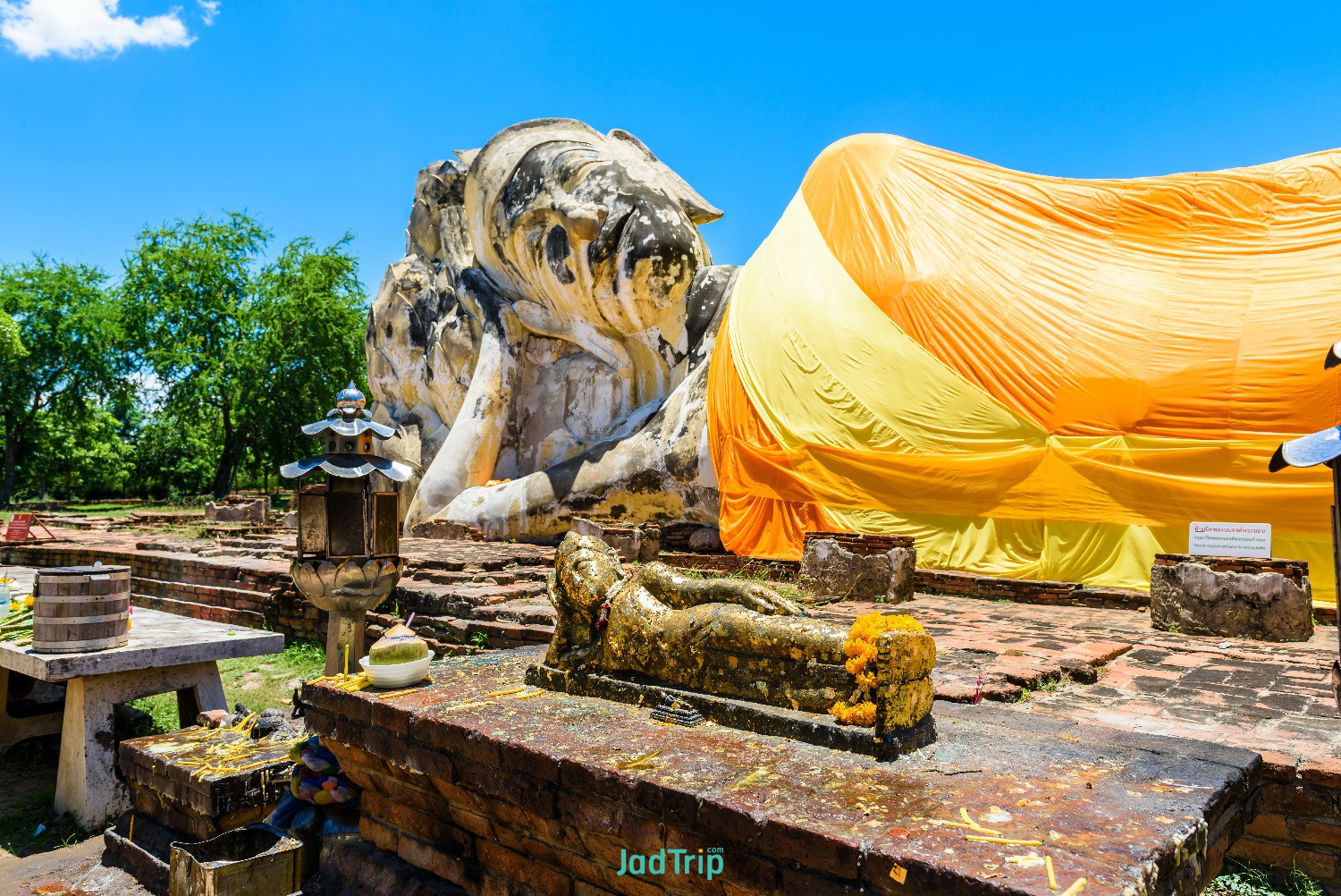 principal-buddha-statue-reclining-buddha-wat-lokayasutharam-ayutthaya-thailand-a.jpg