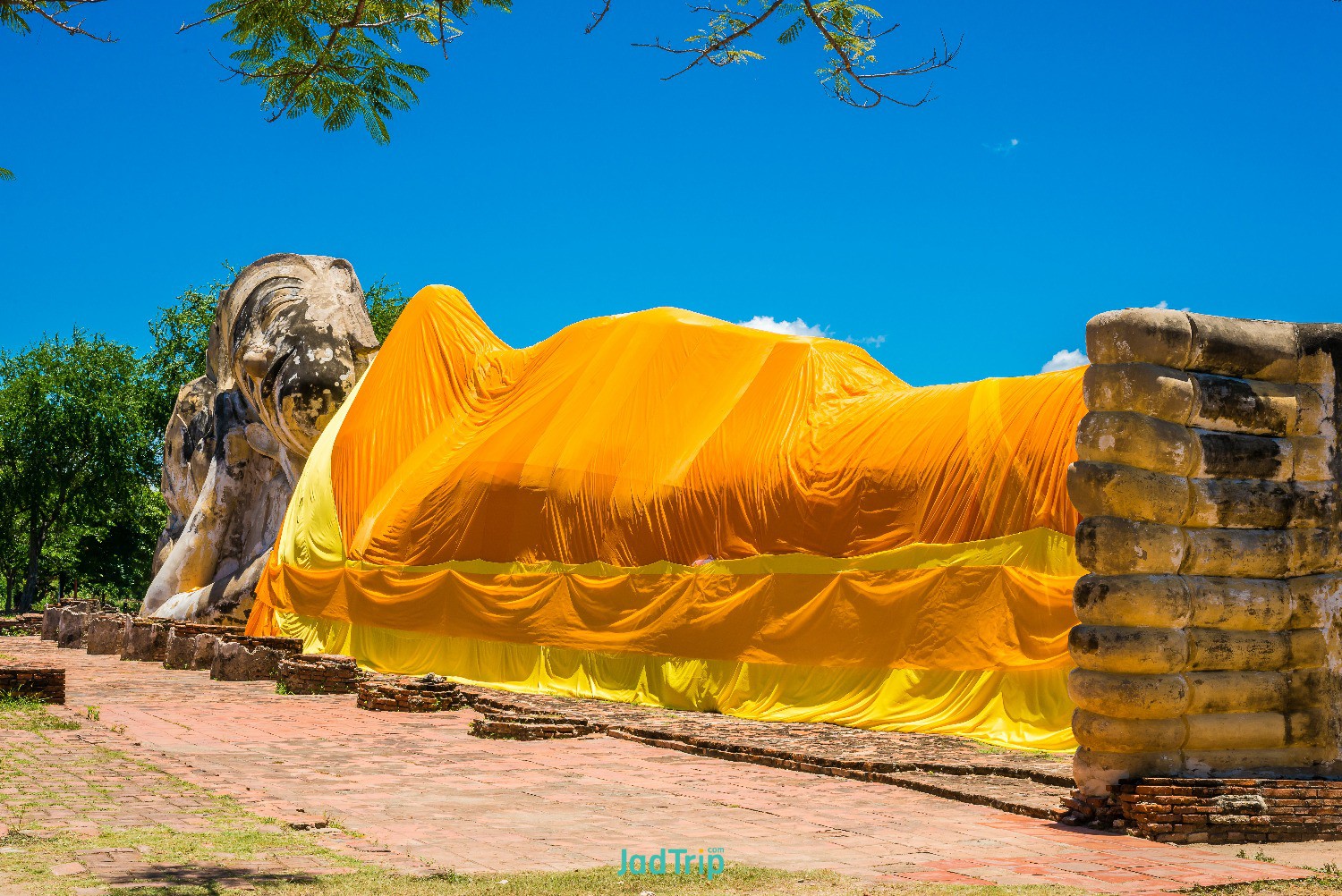 reclining-buddha-wat-lokayasutharam-ayutthaya-thailand (2).jpg