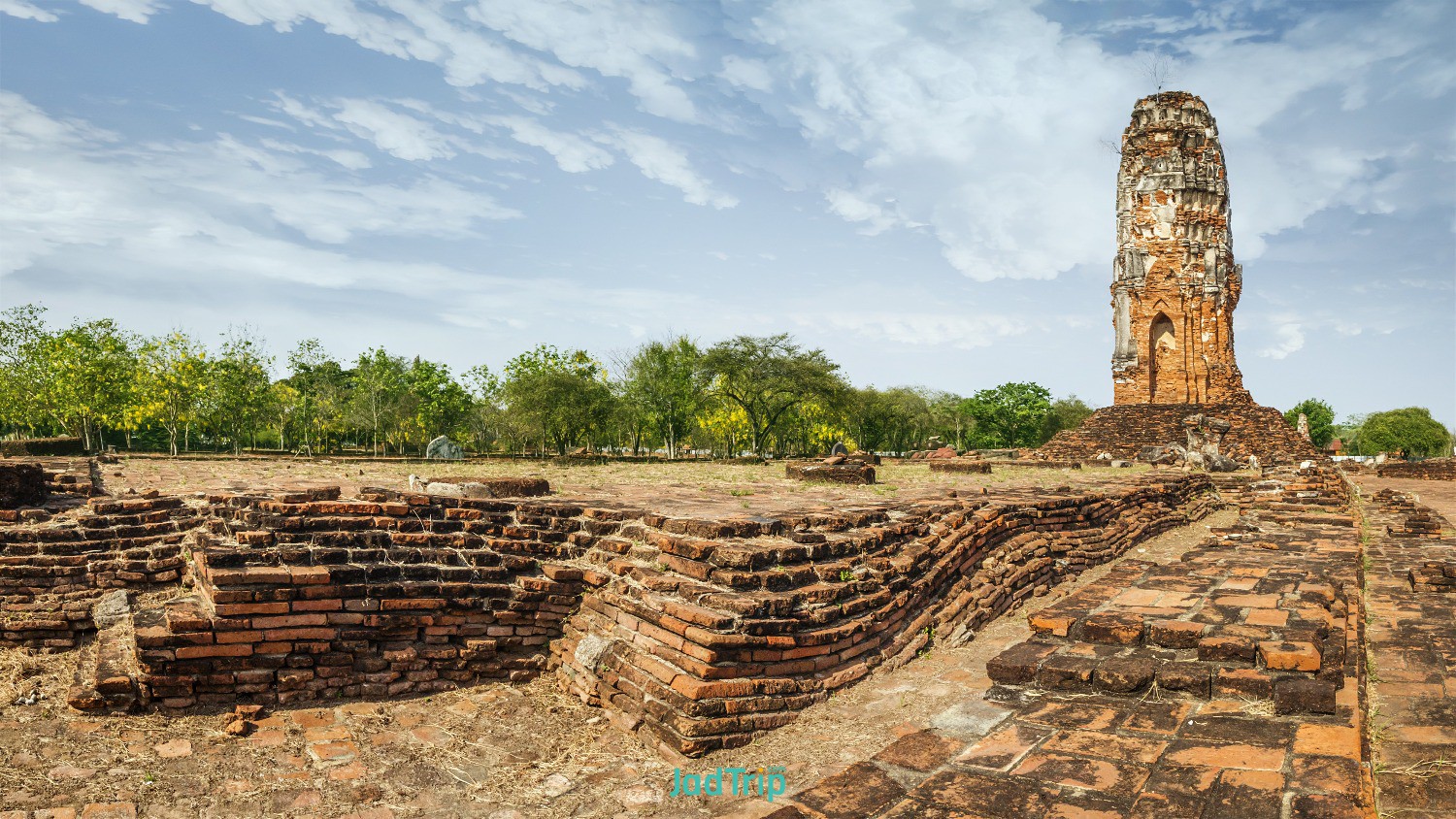 wat-lokayasutharam-main-prang-ruins-taken-during-sunset-hours-ayutthaya-thailand.jpg