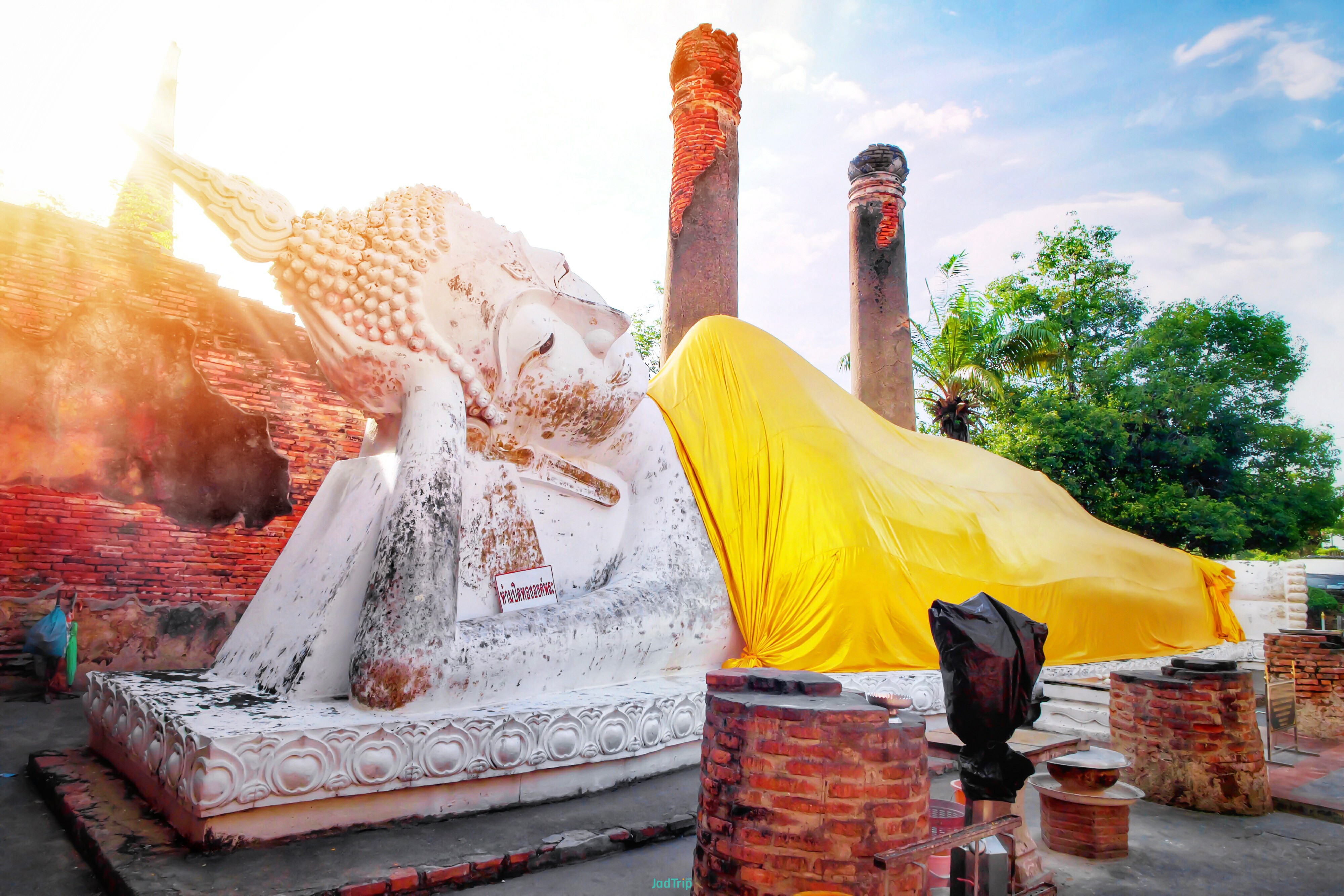 buddha-statue-pagoda-with-sunlight-wat-yai-chaimongkol-ayutthaya-thailand.jpg