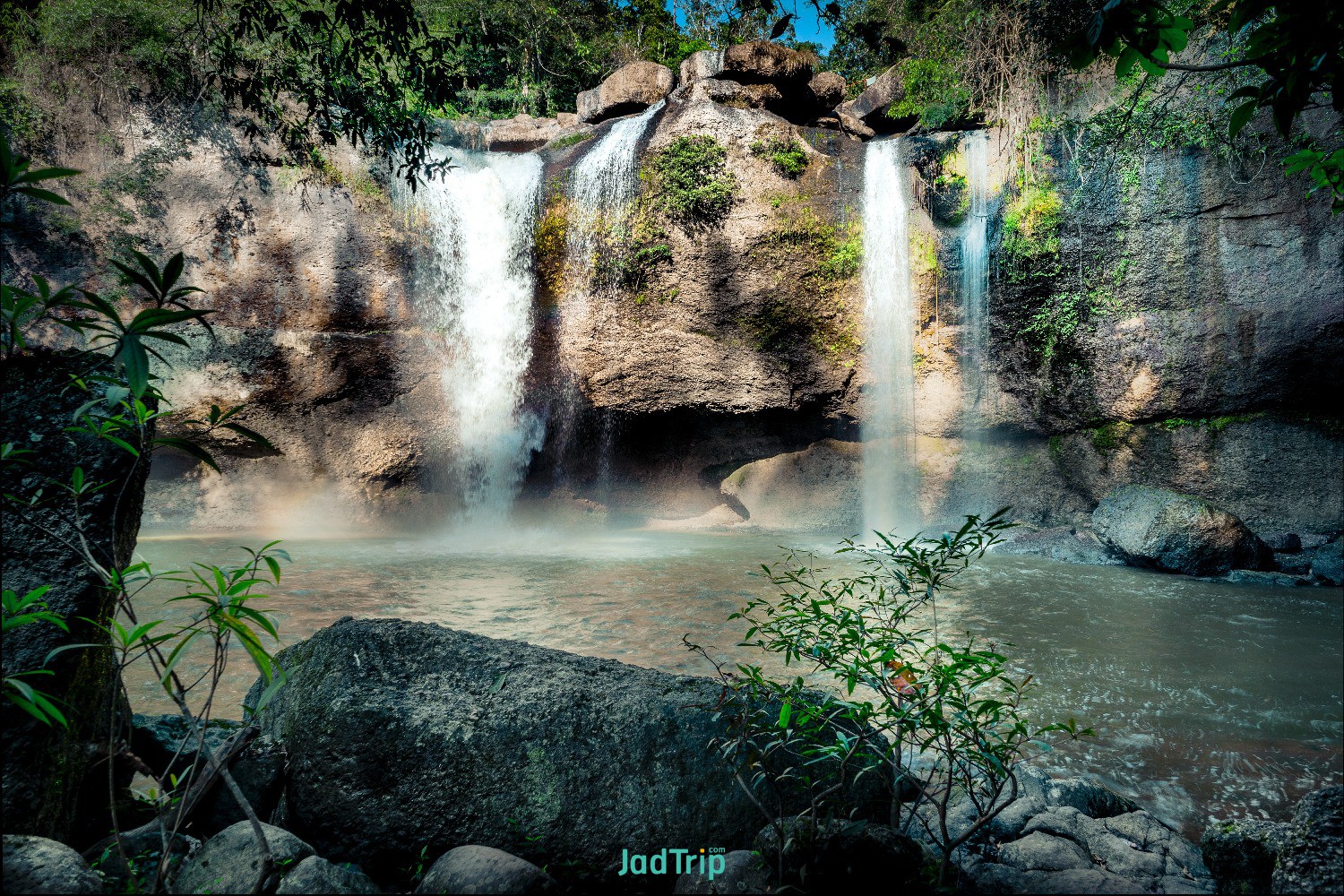 haew-suwat-waterfall-khao-yai-park-thailand (2).jpg