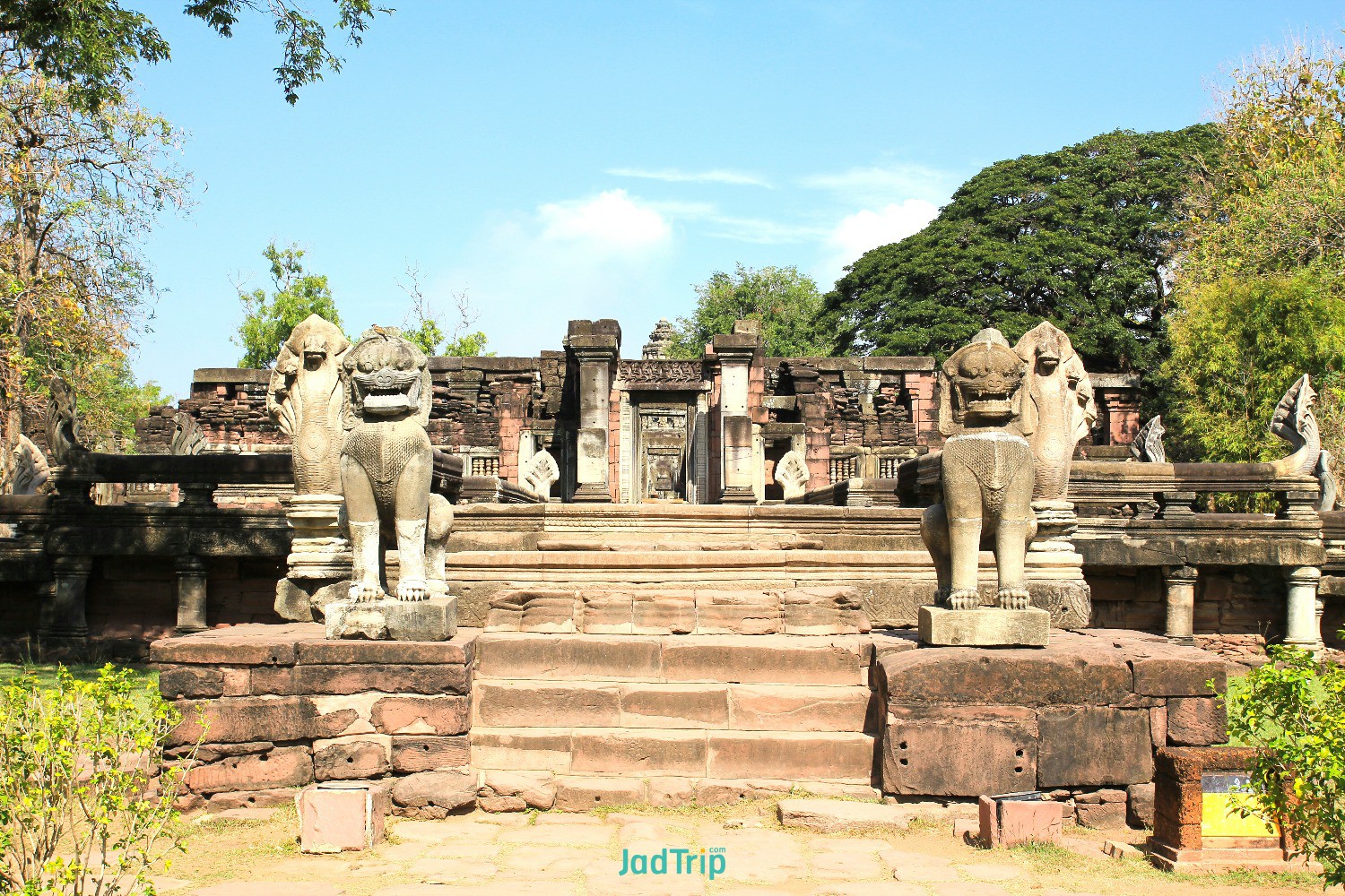 view-historic-prasat-hin-phimai-castle-nakhon-ratchasima-province.jpg