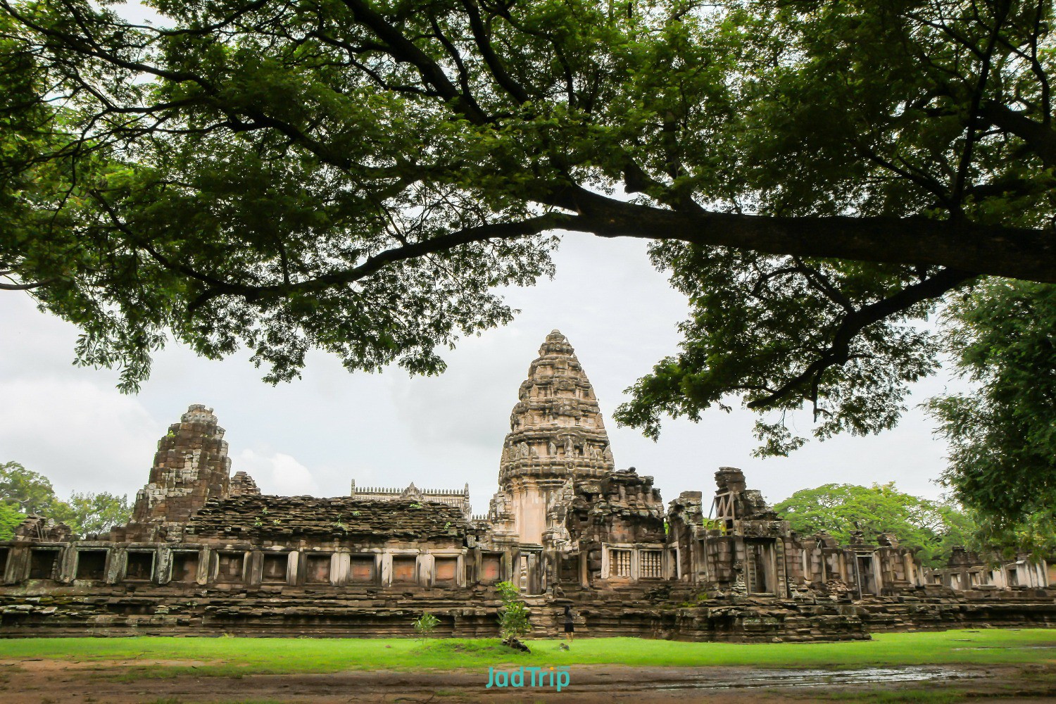 view-historic-prasat-hin-phimai-castle-nakhon-ratchasima-province (3).jpg