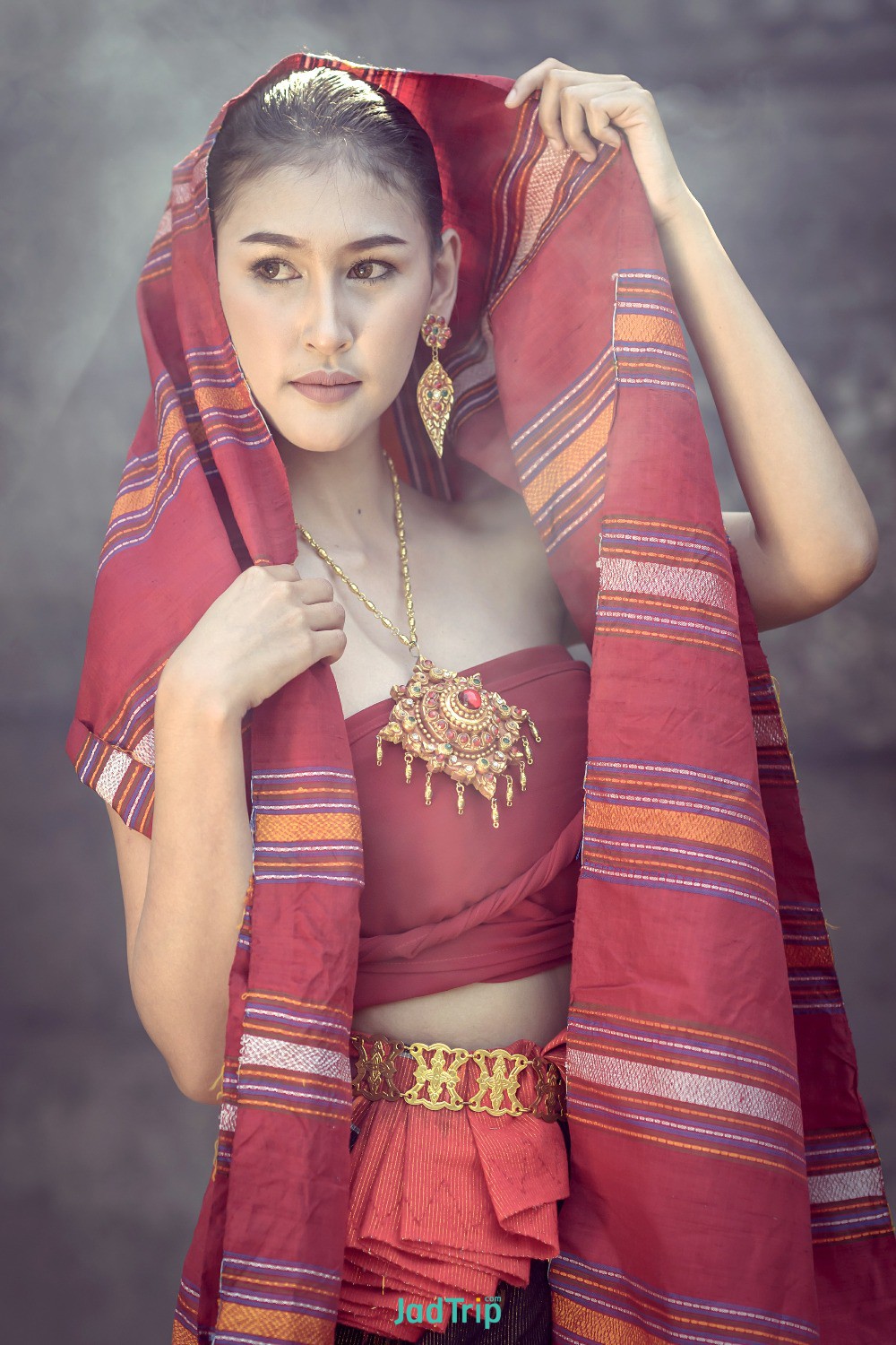 women-s-traditional-dress-walking-khmer-castle.jpg