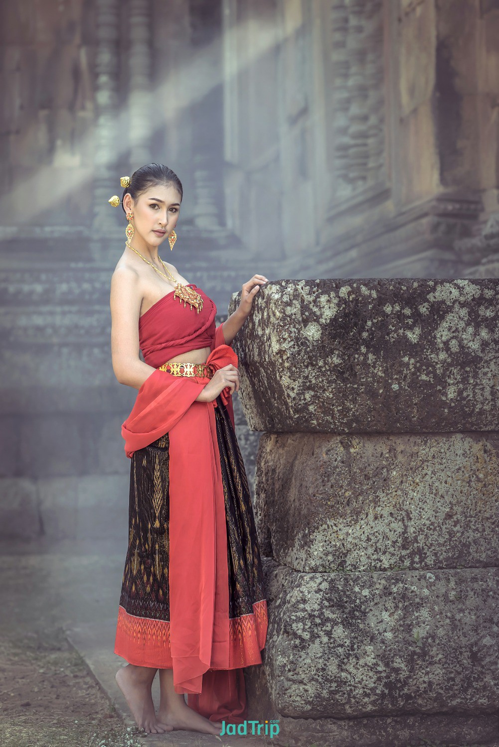 women-s-traditional-dress-walking-khmer-castle.jpg