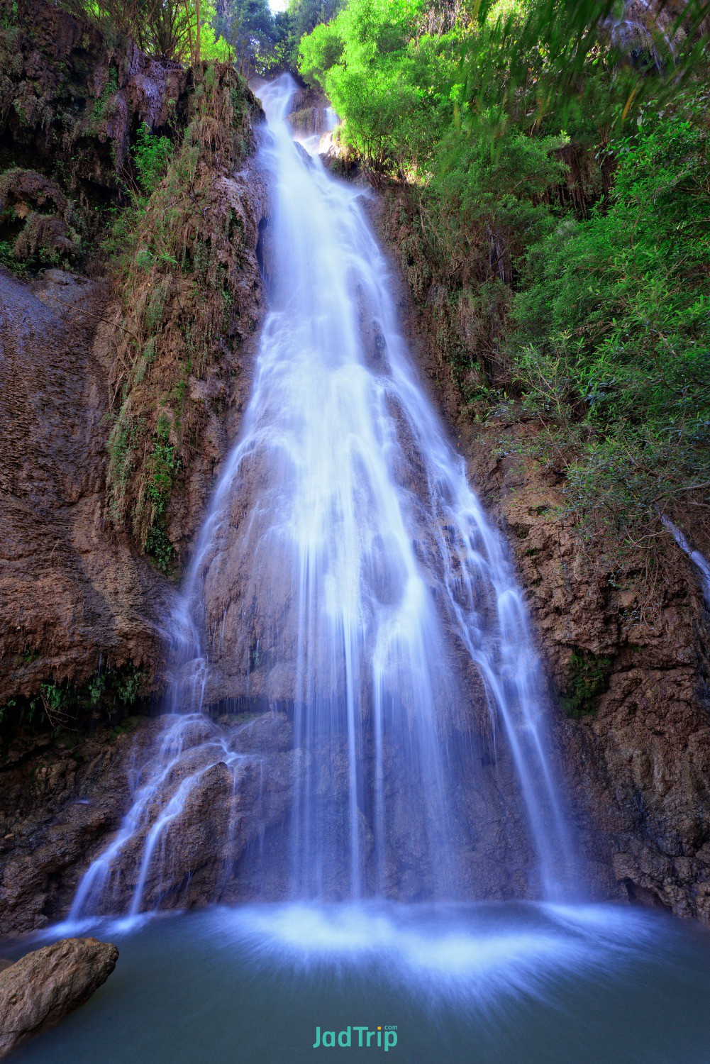 thi-lo-su-biggest-waterfall-thialand (2).jpg
