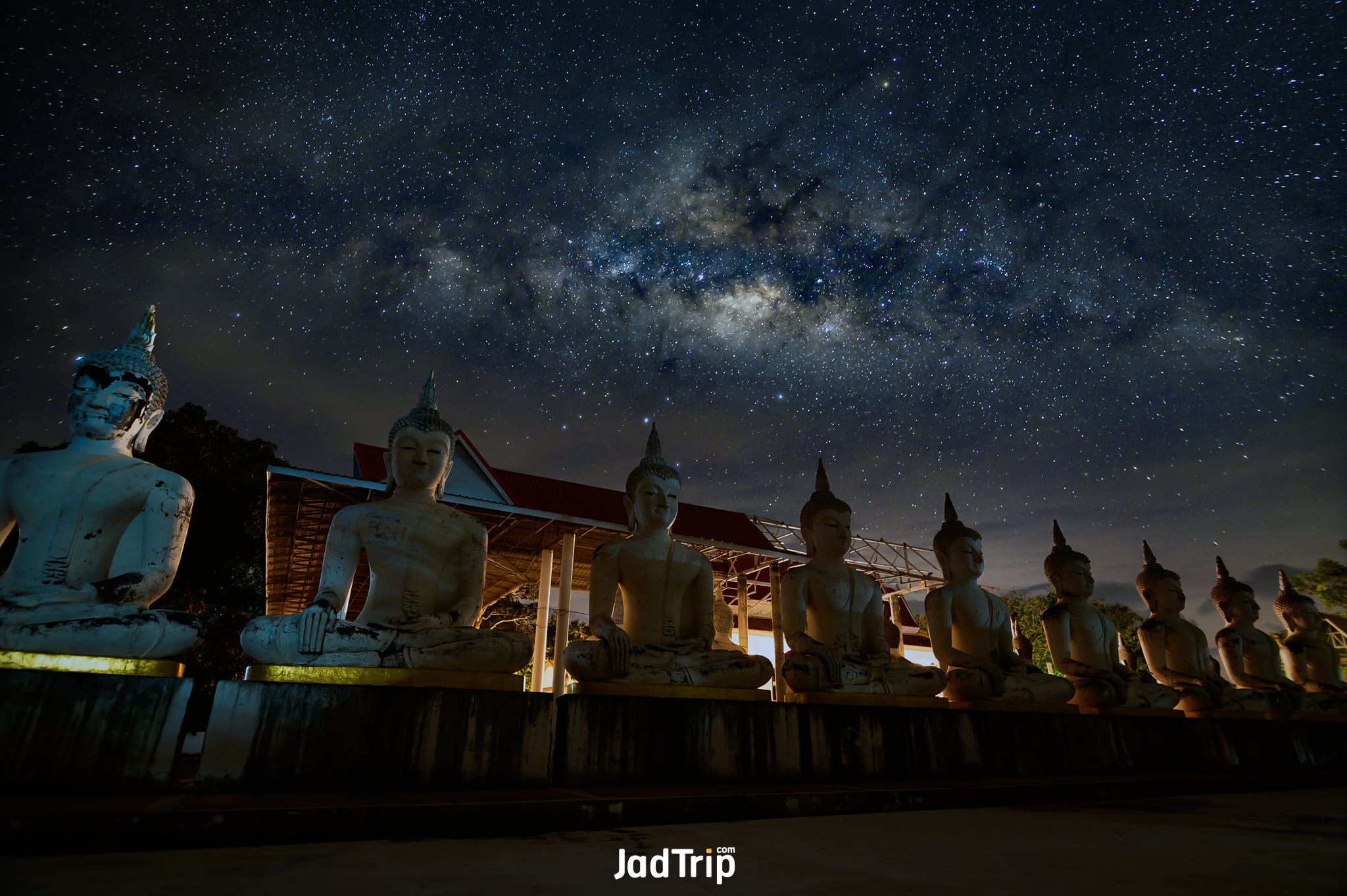 พุทธจักรวาลล้อมรอบ (2).jpg