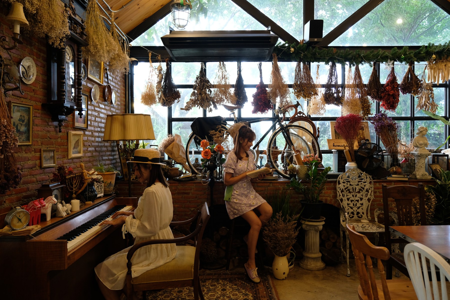 RAVI RIVA CAFE_jadtrip (16).jpg