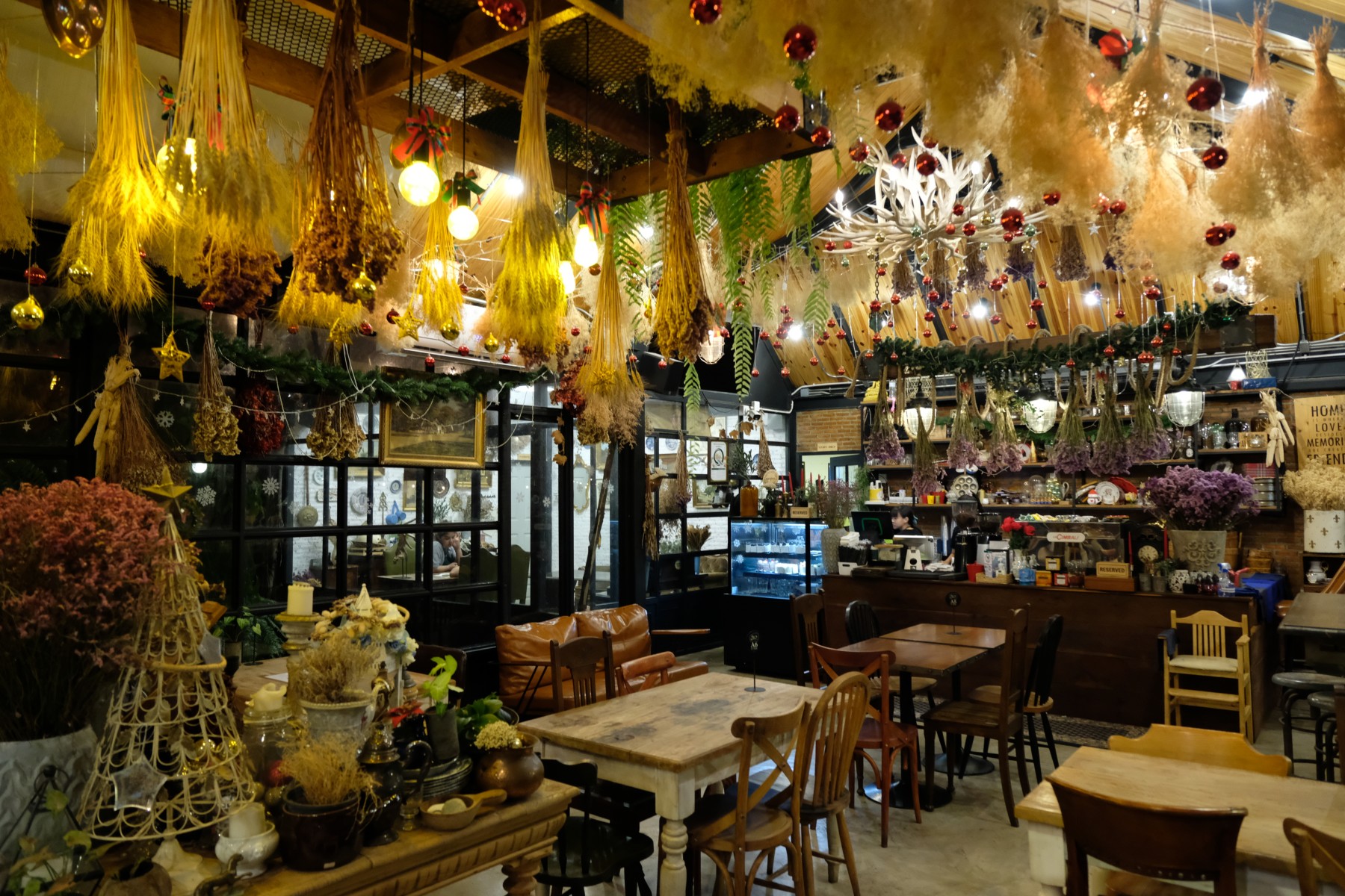RAVI RIVA CAFE_jadtrip (19).jpg