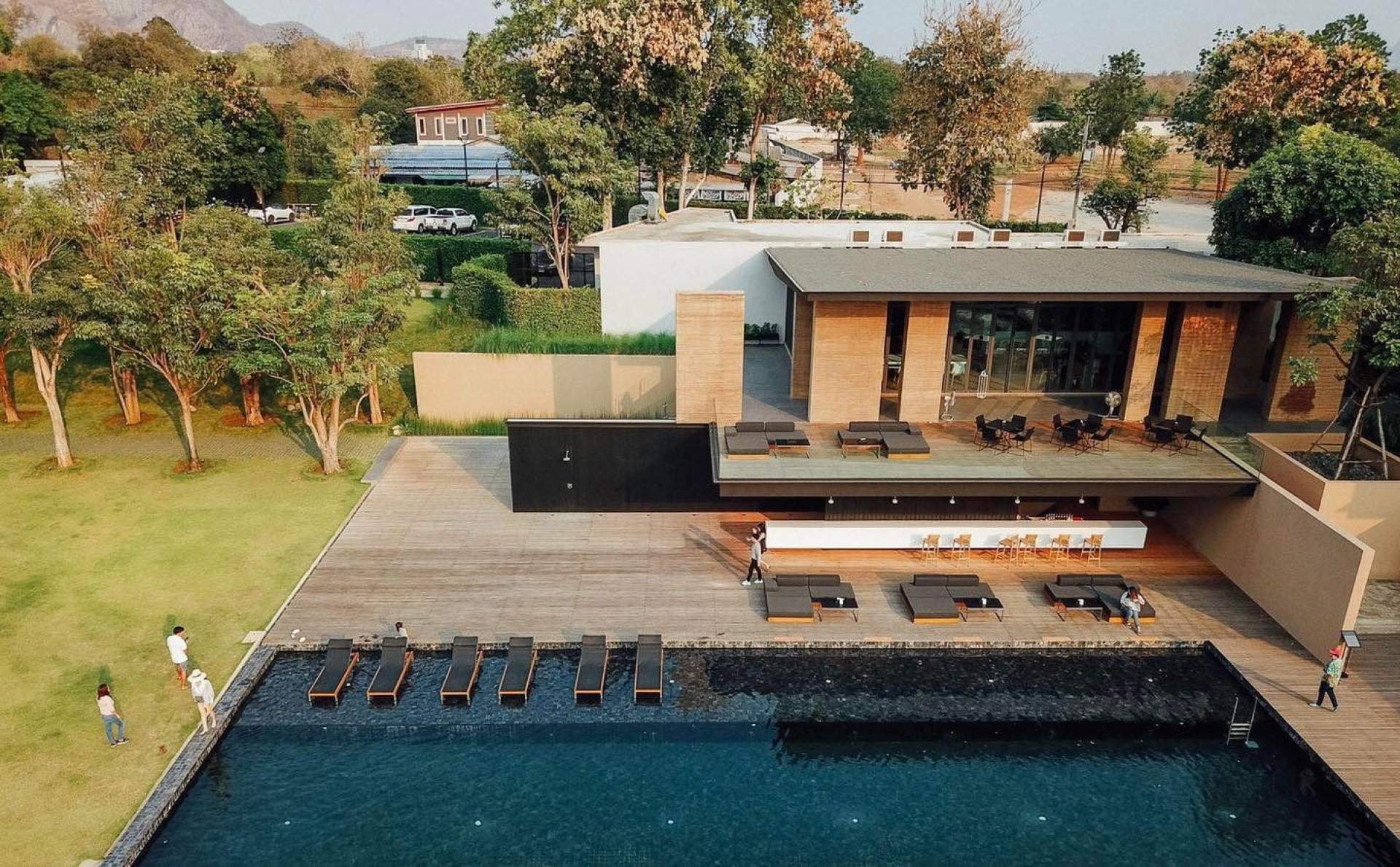 DIN CAFÈ  คาเฟ่กาญจนบุรี_jadtrip (9).jpg