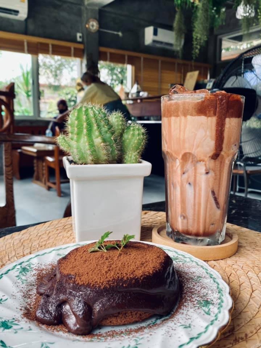 Sarah Cafe Steak &amp; Coffee_jadtrip (2).jpg