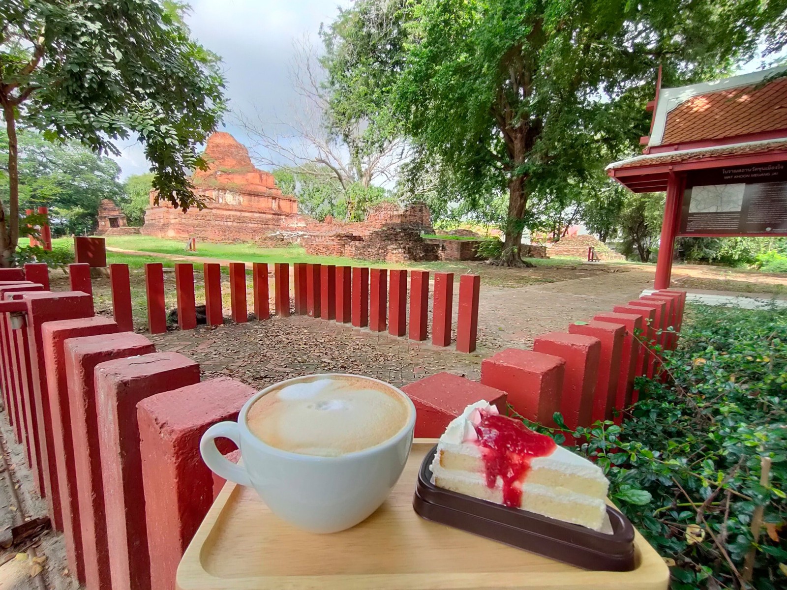 Khoon Meuang Jai Cafe  ขุนเมืองใจคาเฟ่ jadtrip (4).jpg