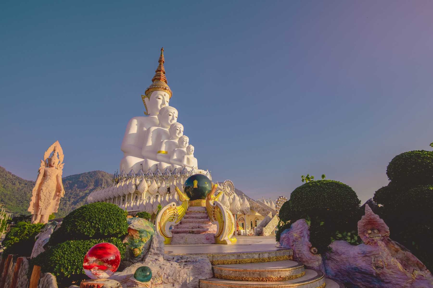 วัดผาซ่อนแก้ว_jadtrip (7).jpg