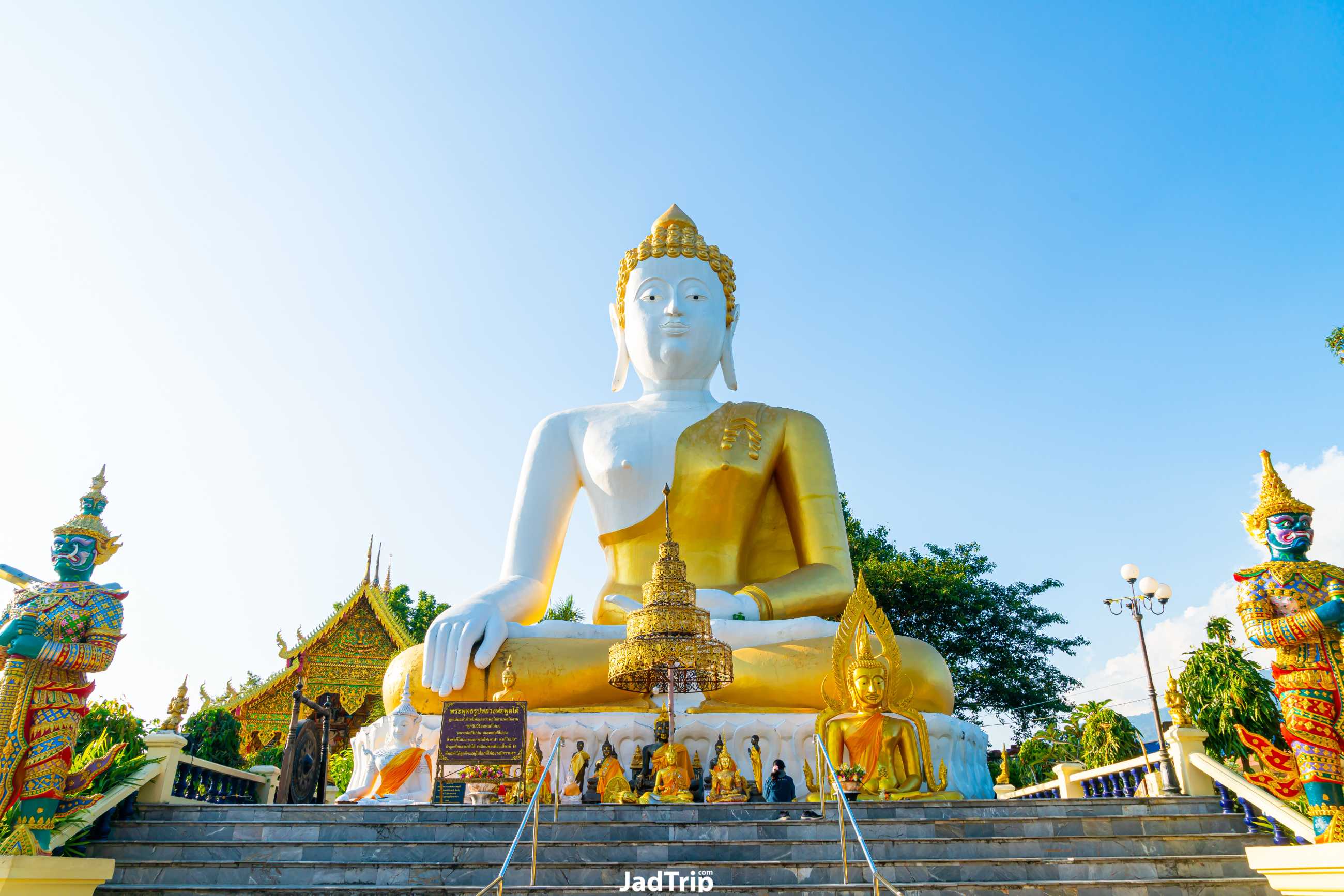 วัดพระธาตุดอยคำ_jadtrip (6).jpg