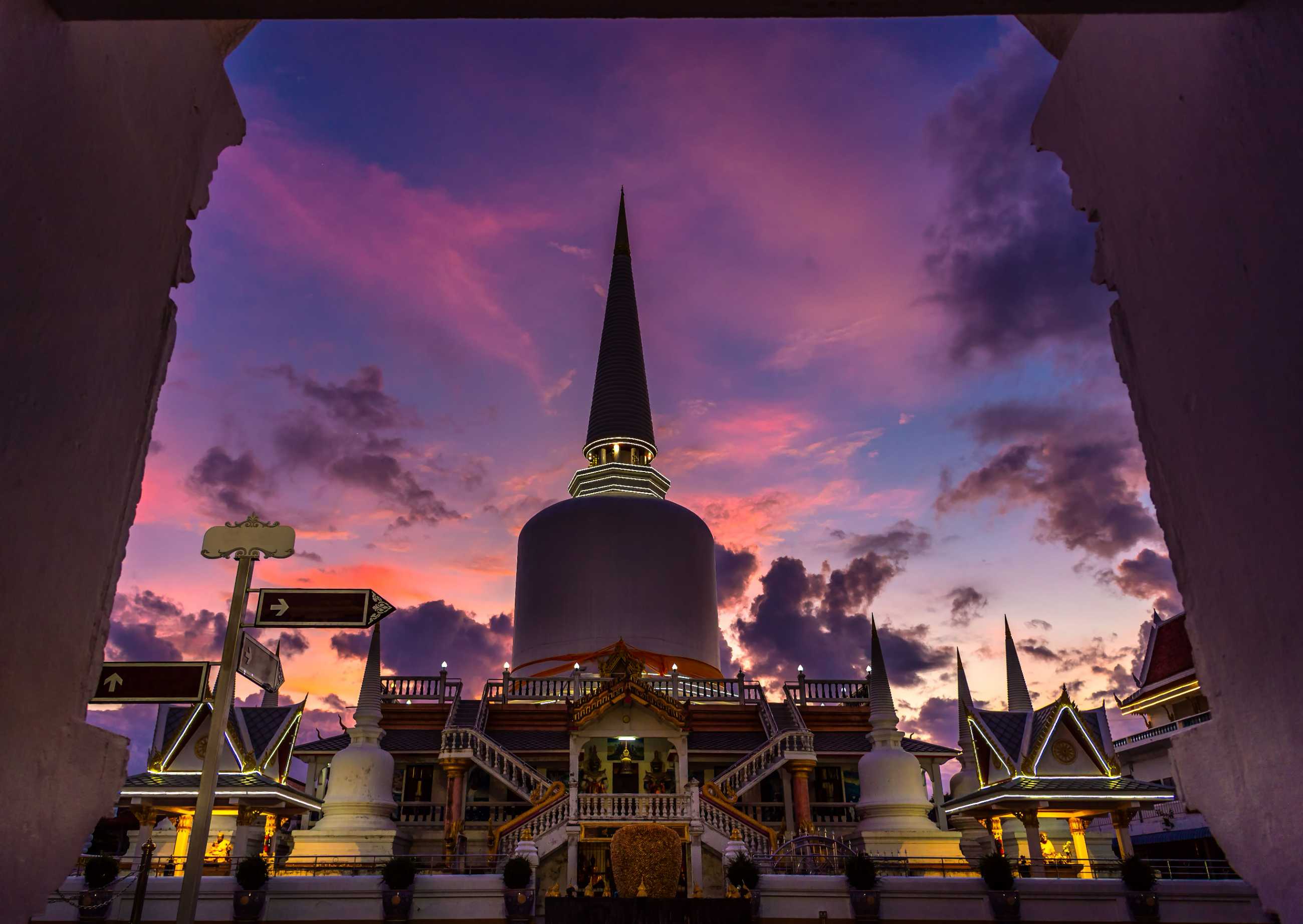 วัดพระธาตุเขาน้อย น่าน (1)_jadtrip.com.jpg