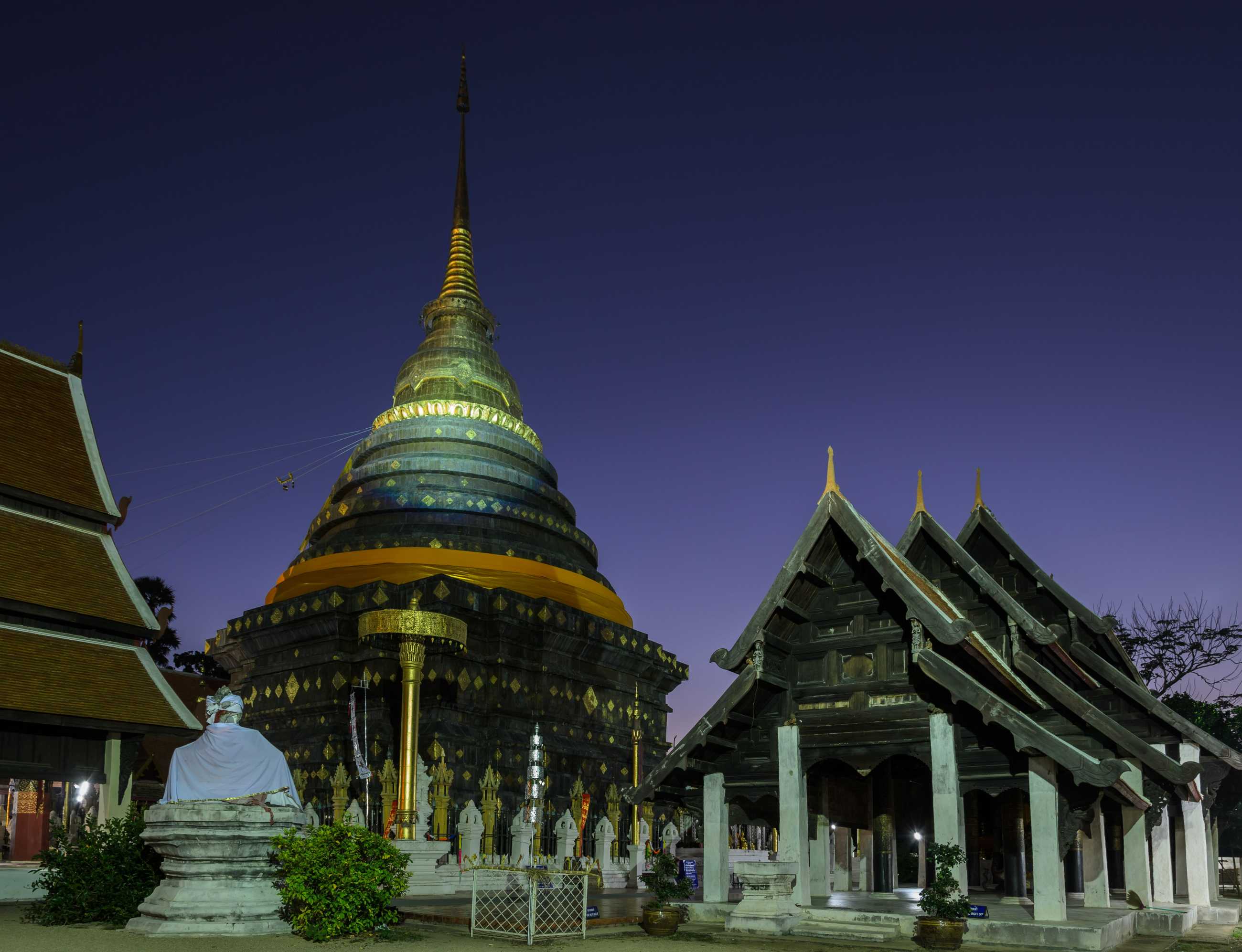 ancient-temple-wat-phra-that-lampang-luang-thailand_jadtrip.com.jpg