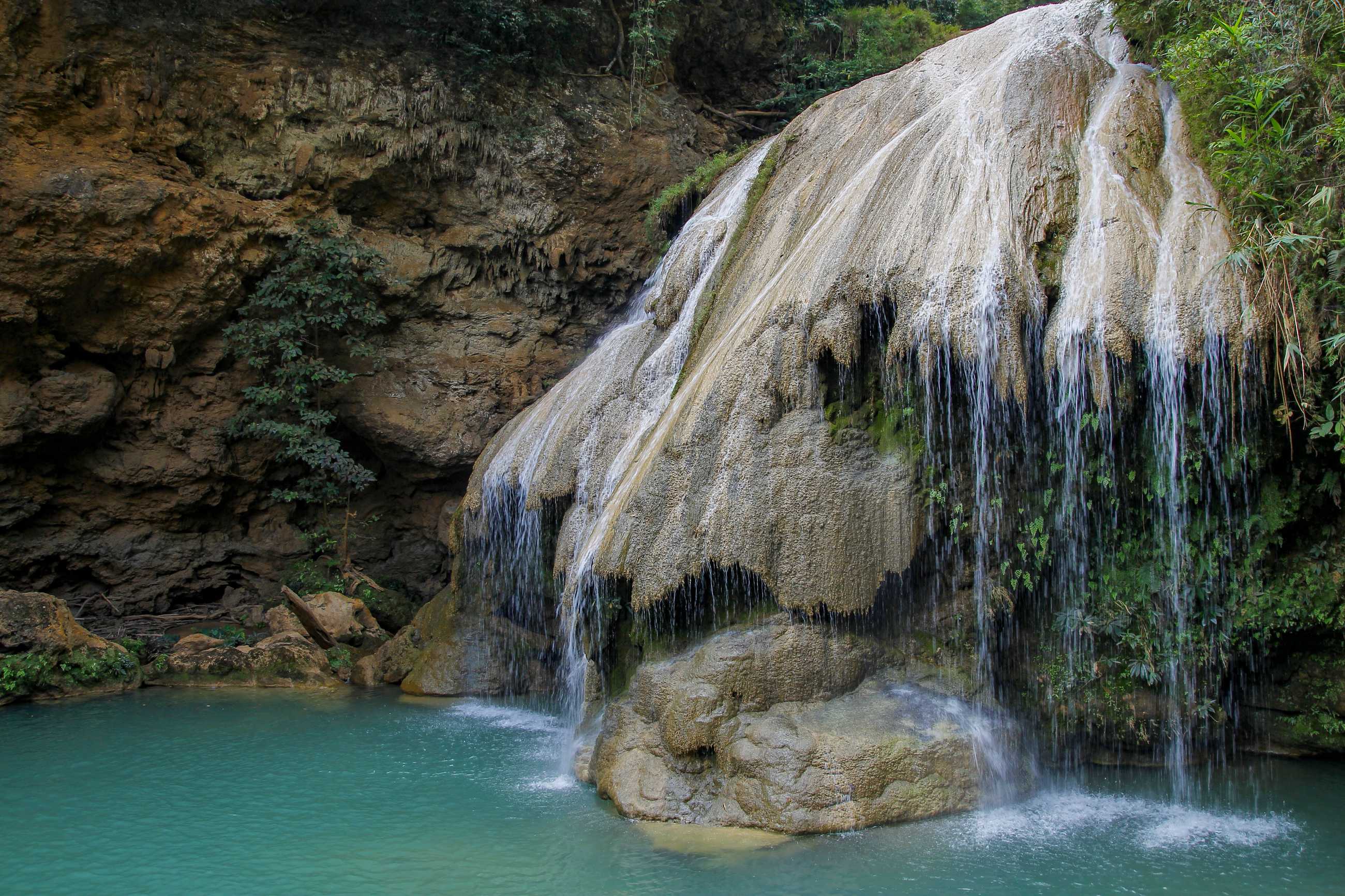 kor-luang-waterfull-is-beautiful-landscape-blue-water-mae-ping-national-park-tha.jpg