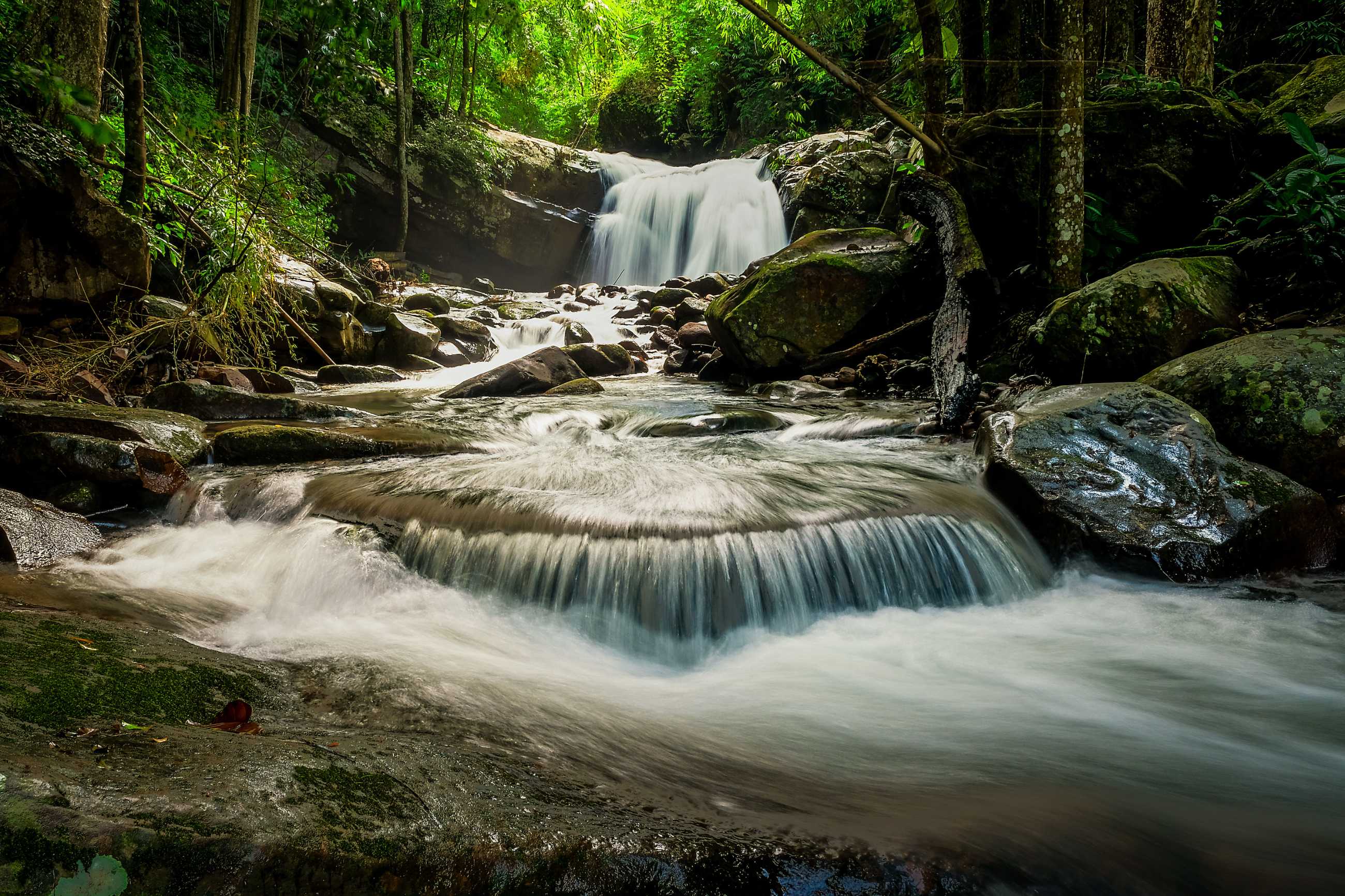 maunfun-waterfall-3rd-floor-phu-soi-dao-national-park-thailand_jadtrip.com.jpg