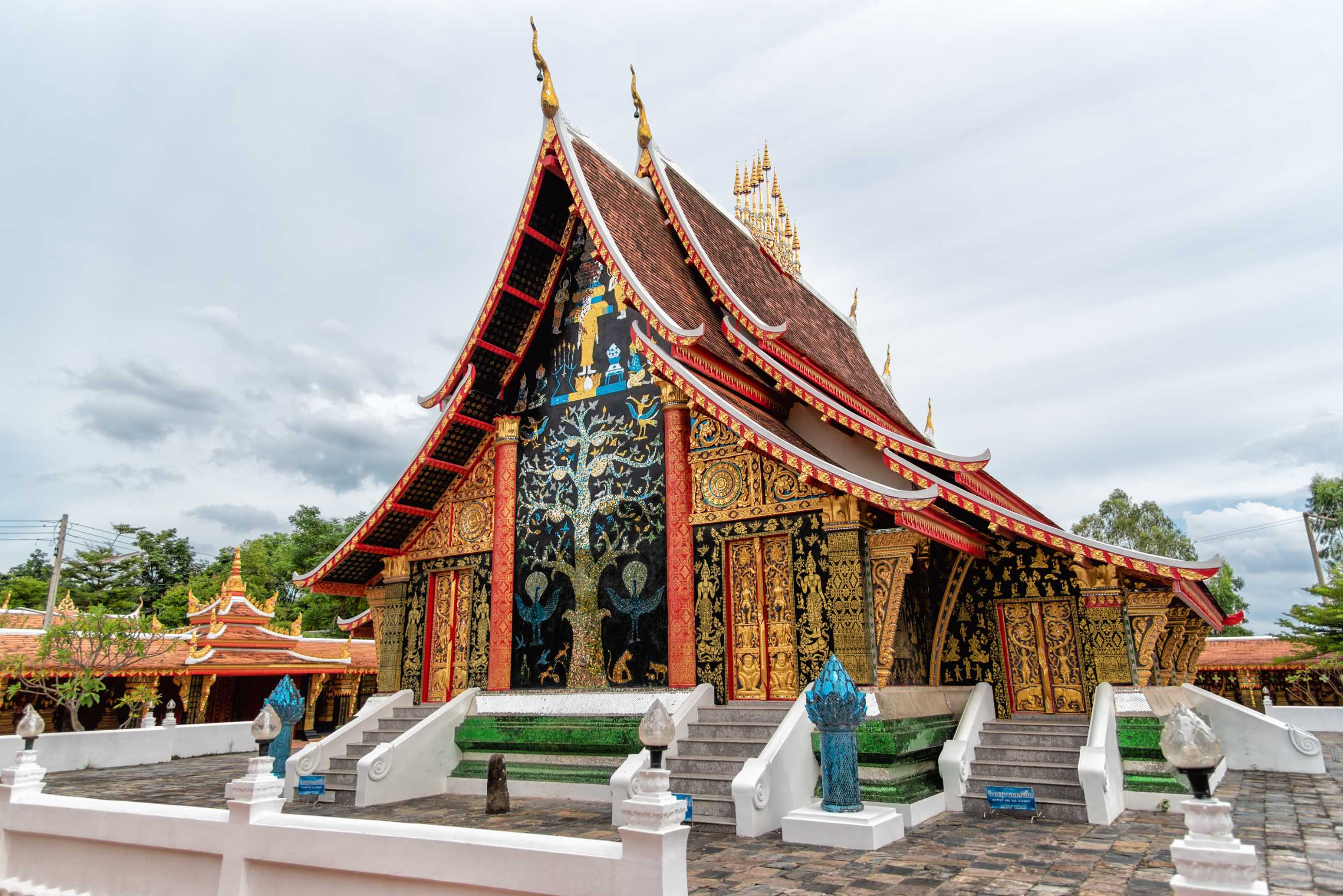 wat-wang-kham-temples-khao-wong_jadtrip.jpg