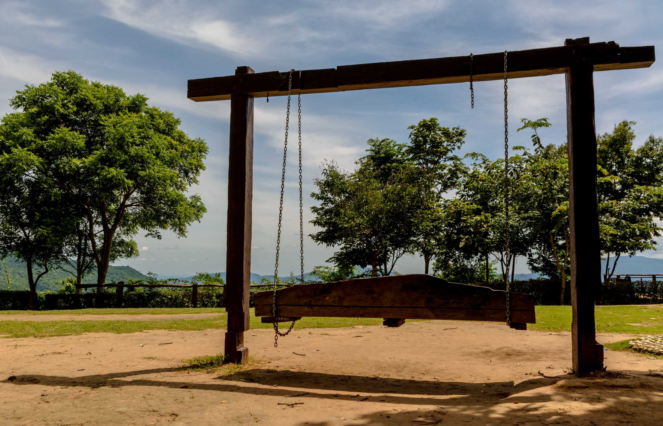 wooden-swing-kebtawan-cliff-wang-nam-khiao_jadtrip.jpg